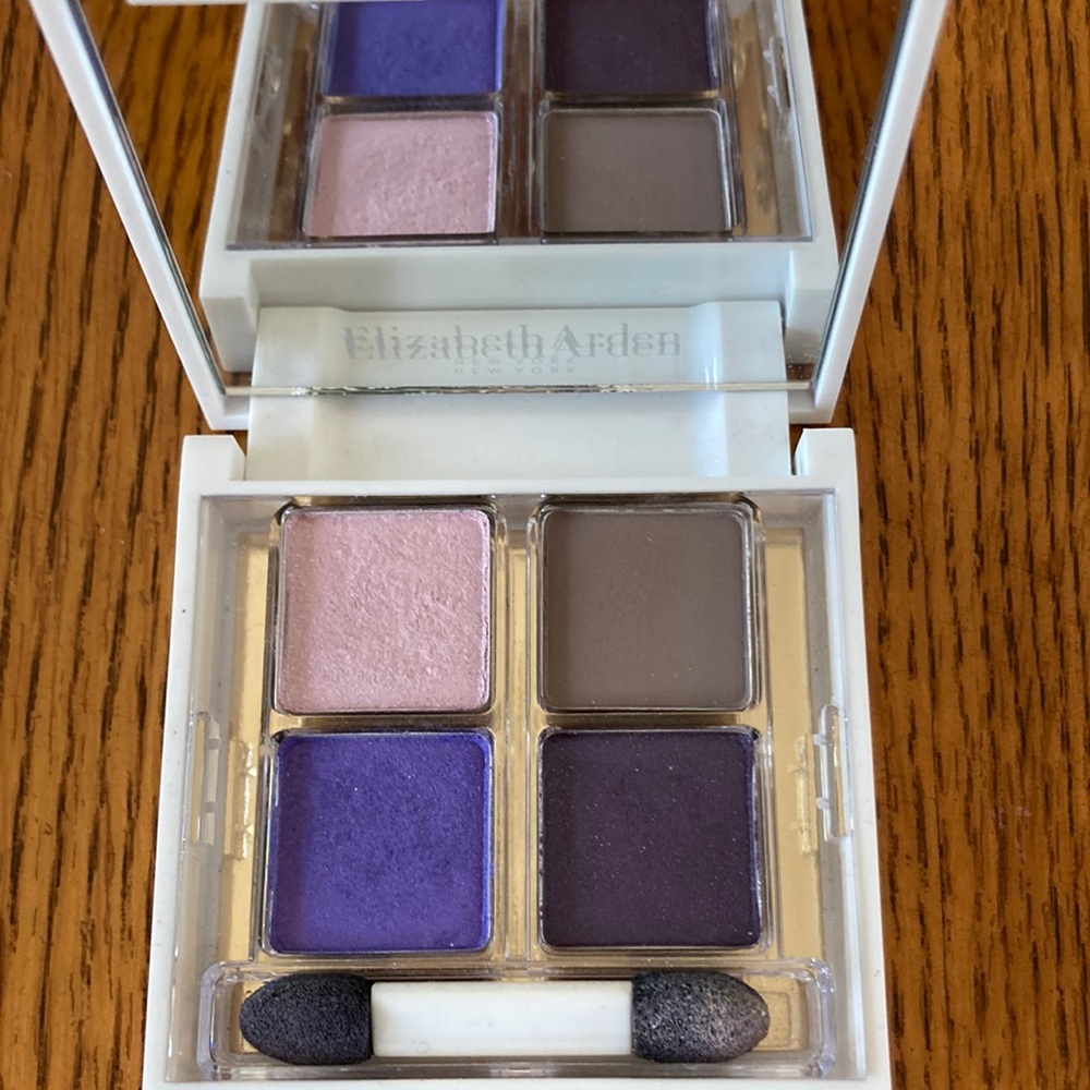 Elizabeth Arden Posh Purple Eyeshadow Quad Lightly Used